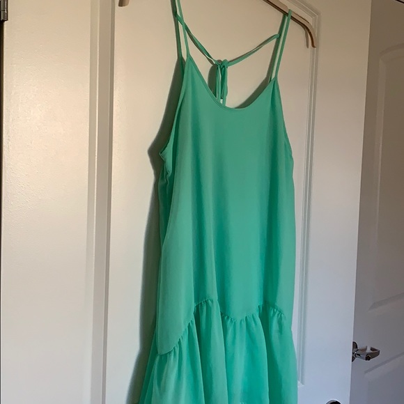 🎀 Lush Flowwy Green Dress🎀 - Picture 1 of 3